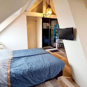 Studio met een King Size Bed
